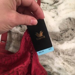 Wacoal Lace underwire bra NWT!